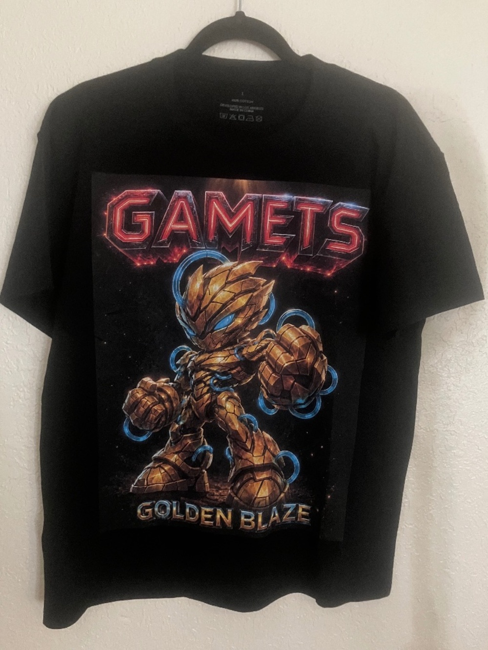 Gamets Series #3 Golden Blaze Graphic T-Shirt Size L Black Crew Neck Cotton